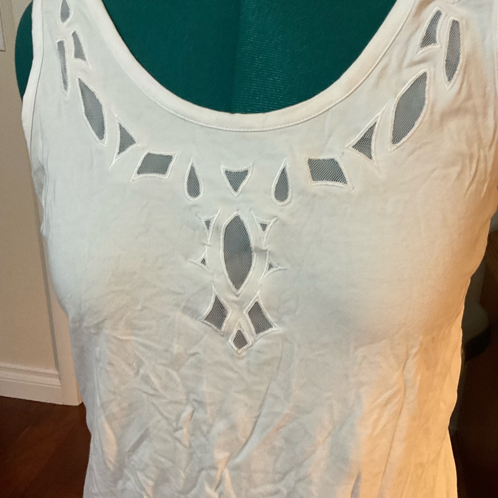 Kenneth Cole  L never worn white sleeveless tunic